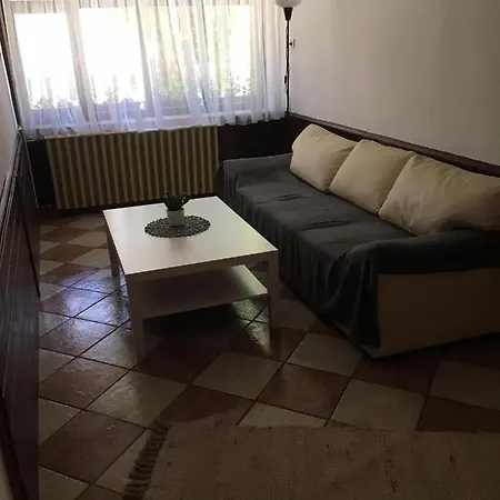 Πανσιόν Bakonyi Kemenceshaz Bakonybél