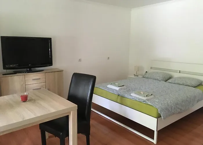 Bakonyi Kemencésház Casa de hóspedes 3*